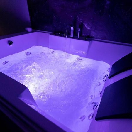 B&B Chiaro Di Luna 巴列塔 外观 照片